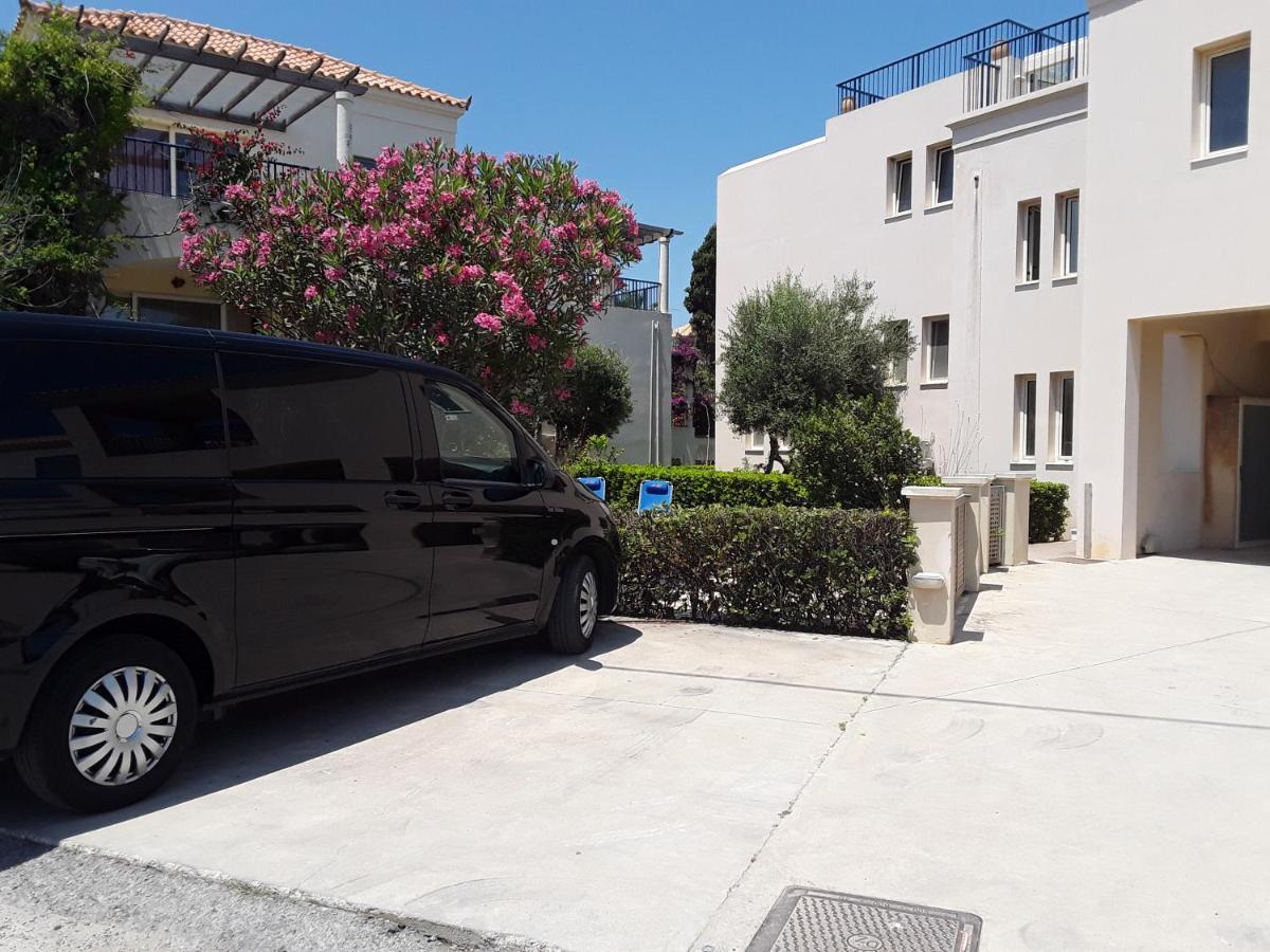 Infinity Night Villa La Canea Exterior foto